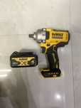 Klucz udarowy Dewalt DCF892 + akumulator 4.0 Ah