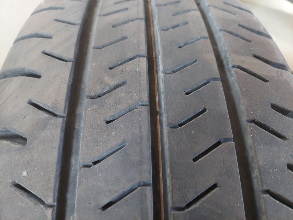 Sprzedam opony 235/65/16C