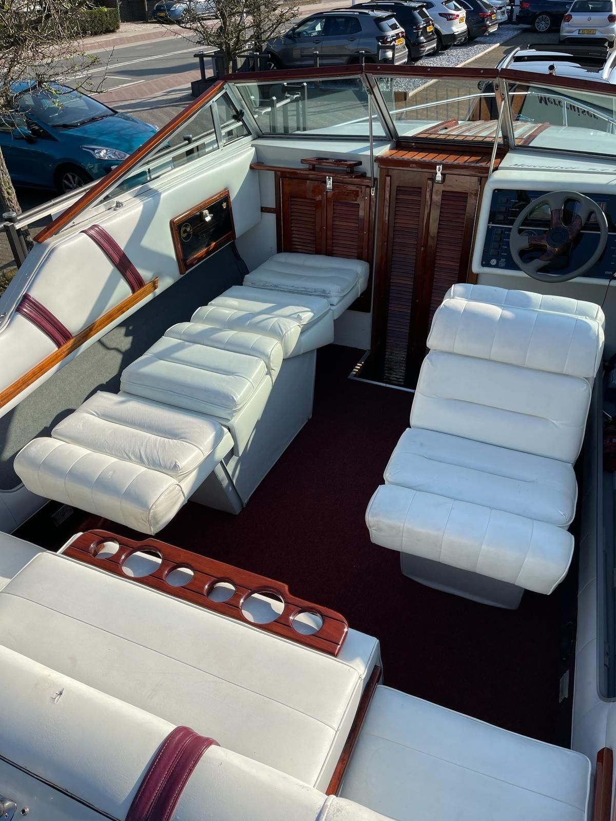 Łódź Motorowa, Yacht Celebrity Crown Line . 260KM, 9-osób+ przyczepa.