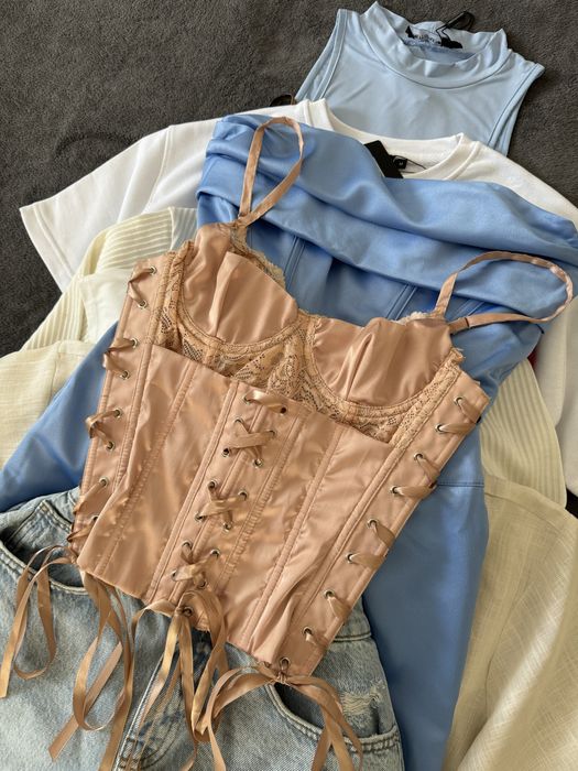 Стоковий одяг оптом, Pretty Little Thing