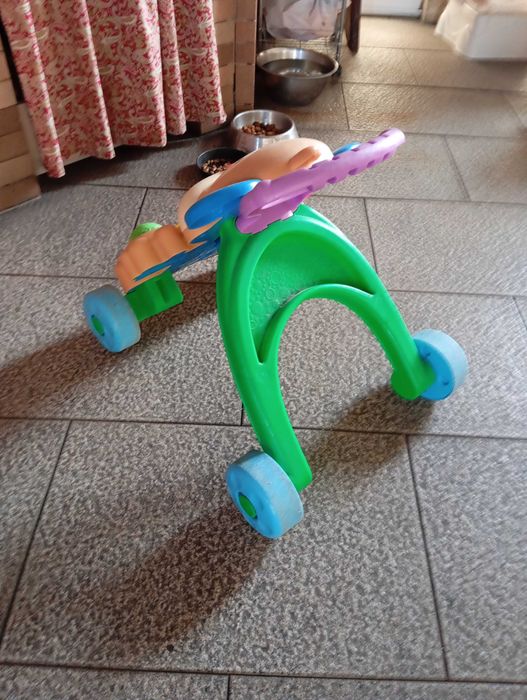 Andarilho , como novo e muito interativo, tudo a funcionar.