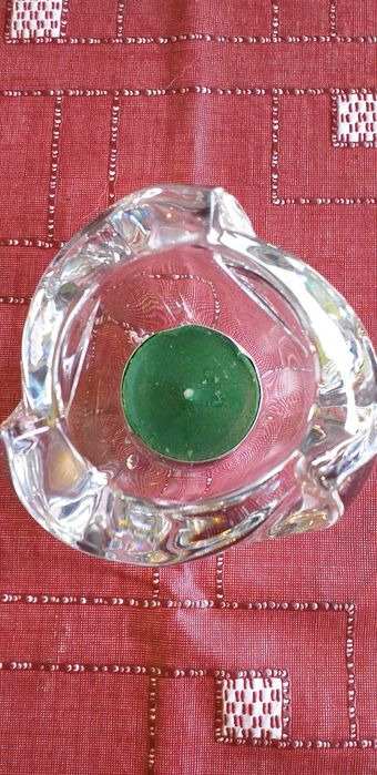 Świecznik kryształowy.