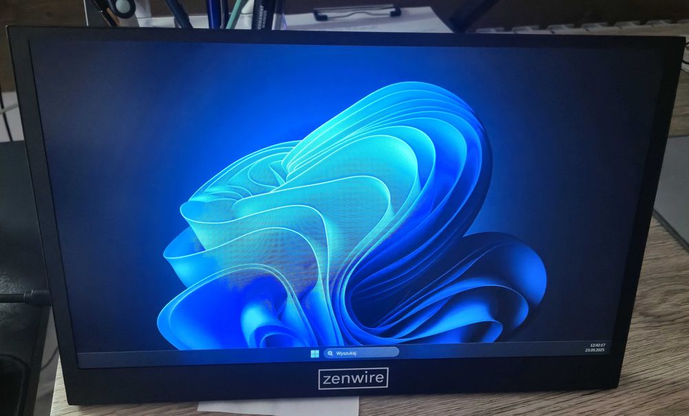 Monitor Zenwire M8P 15.6' | Etui | Stan Idealny