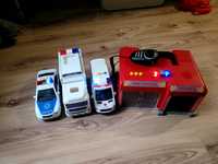 Zabawki- remiza i 3 samochody
