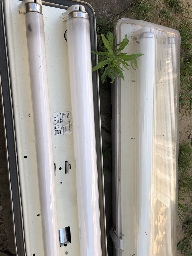 Lampy garażowe świetlówki