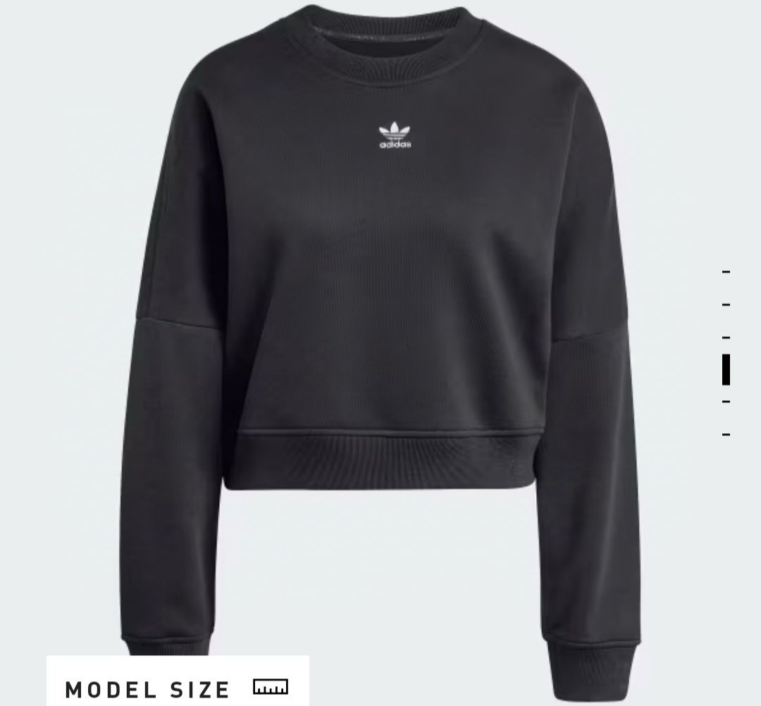 Кофта adidas Originals
жіноча колір чорний однотонна IW0953