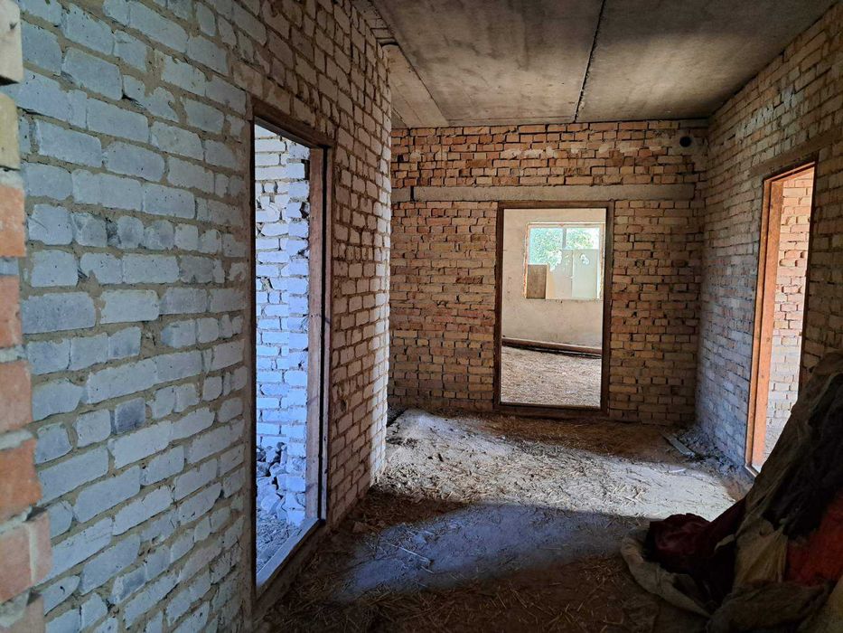 Продам новий будинок.