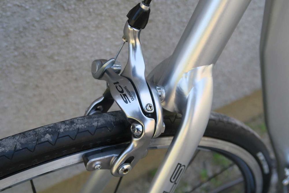 Rower szosowy Bulls  Shimano 105 SUPER STAN