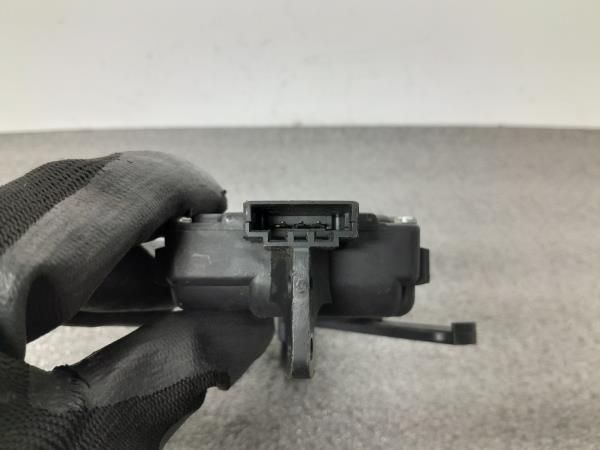 Motor da comporta da sofagem VOLKSWAGEN Golf IV (1J1)