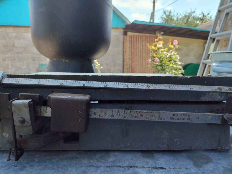 Продам весы напольные 100 кг. б.у