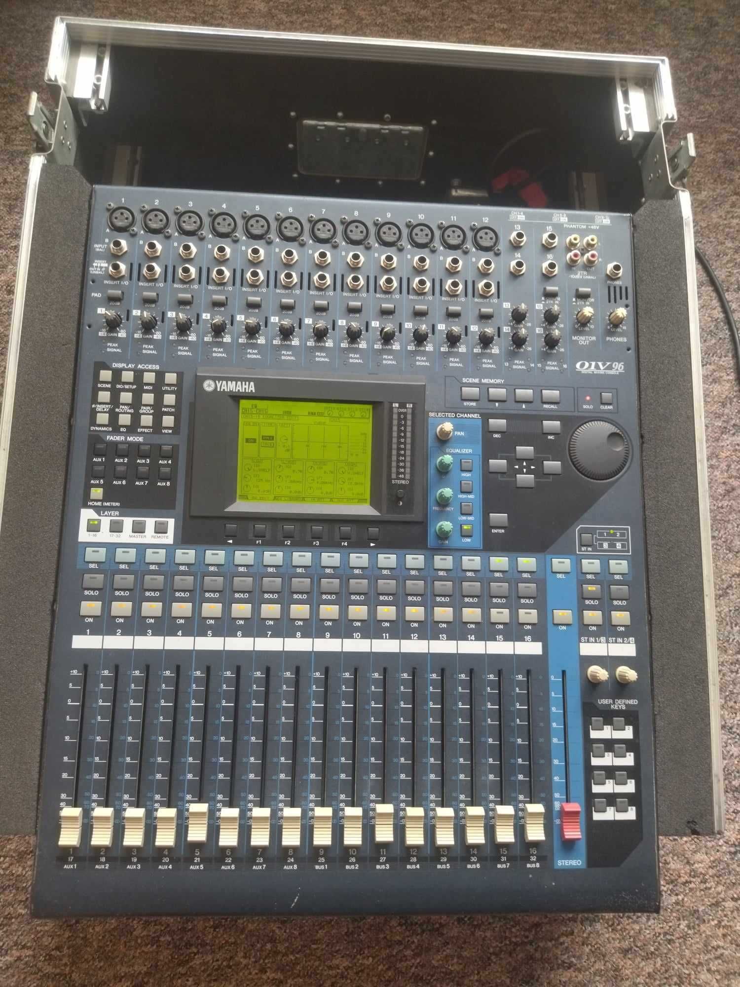 Mixer Yamaha 01v96