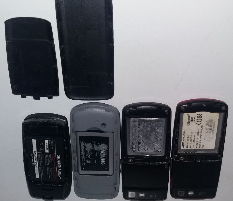 Лот мобильных телефонов Samsung