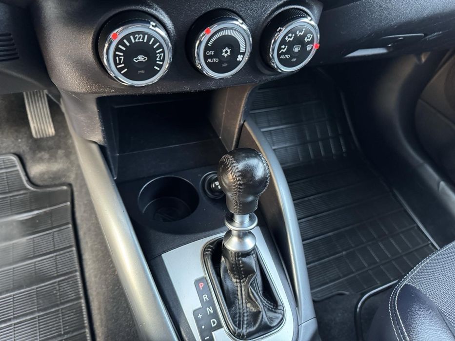 Mitsubishi Outlander 2011