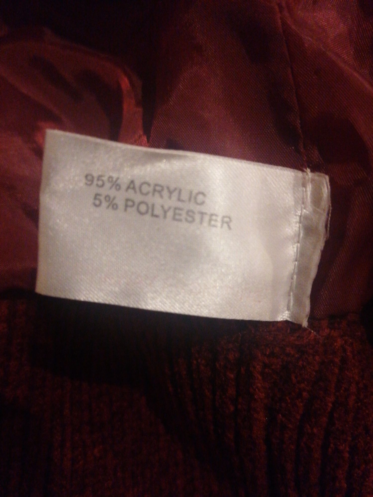 Ciepły sweter bordo