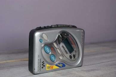 Walkman Sony  WM-FX481 z radiem