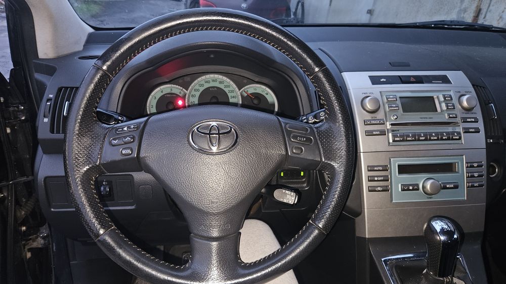 Разборка, шрот Toyota Corolla Verso E120 00-10 2.2 d-cat 2.0 d4d Версо