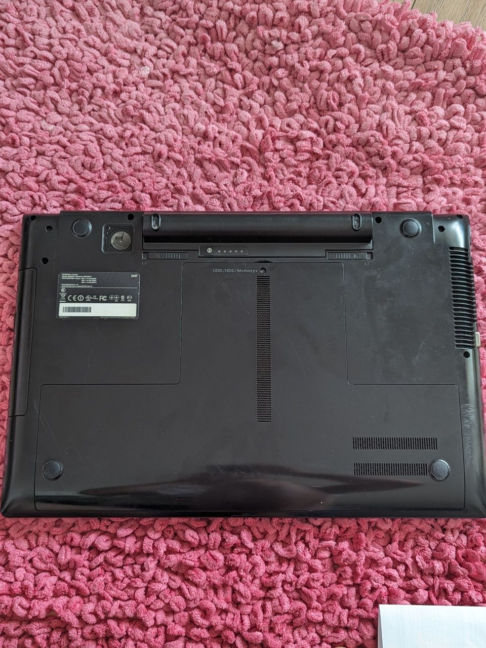Laptop Samsung 17.3 caly, RAM 16 GB,karta graficna 2GB+2GB