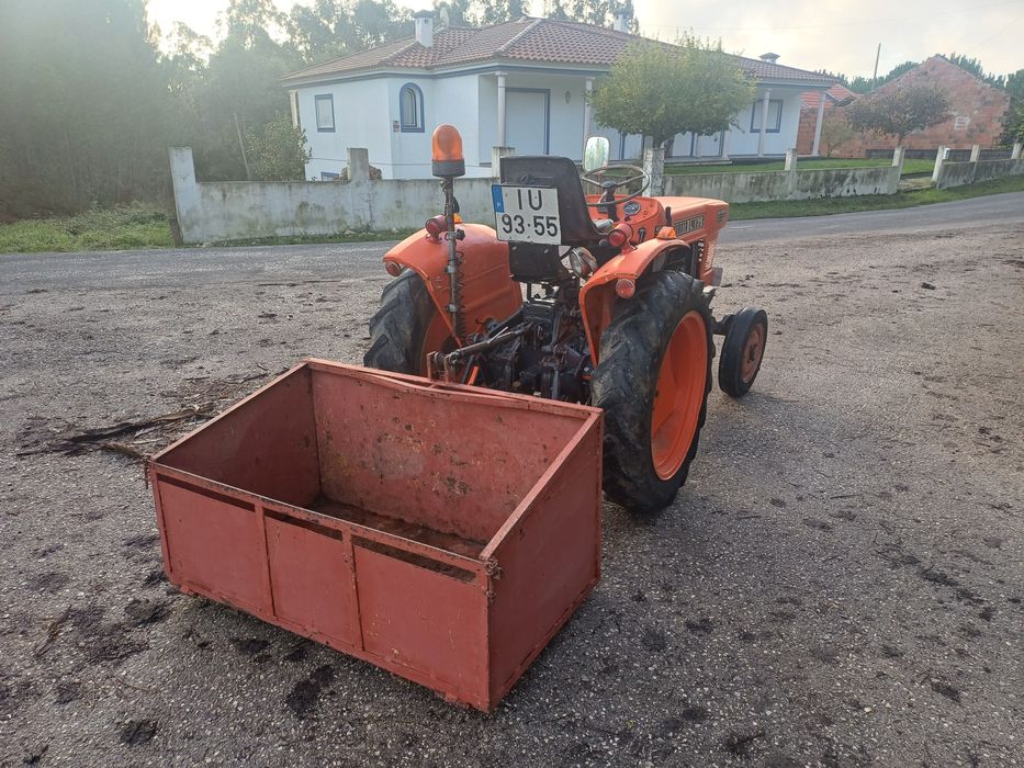 Trator Kubota L175 com documentos
