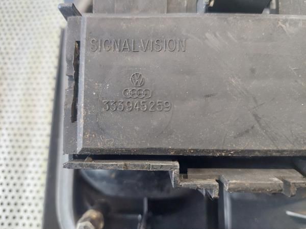 Farolim esquerdo VOLKSWAGEN Passat (3A2, 35I)