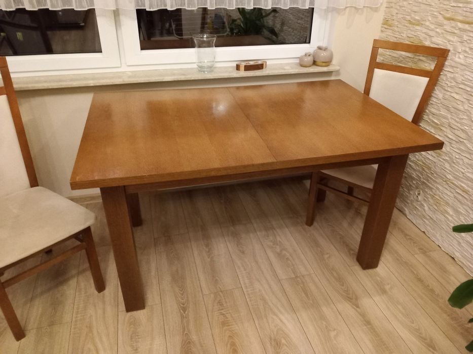 Stół drewniany + 4 krzesła