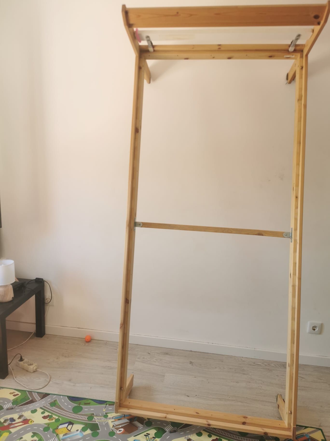Vendo estrutura cama de solteiro com estrado