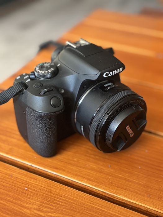 Canon EOS2000D + obiektyw 50mm 1.8