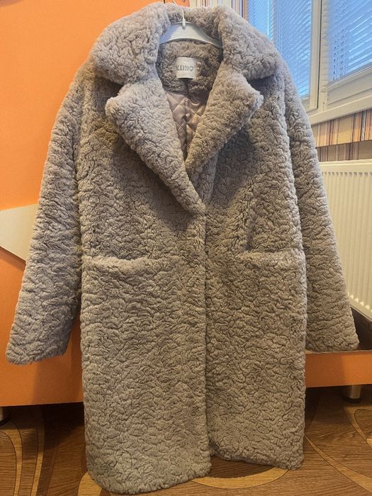 Шубка искусственный мех (плюш), р. S, цвет нюд, в хорошем состоянии