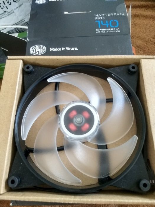 Продам вентиляторы  rgb Cooler Master MasterFan