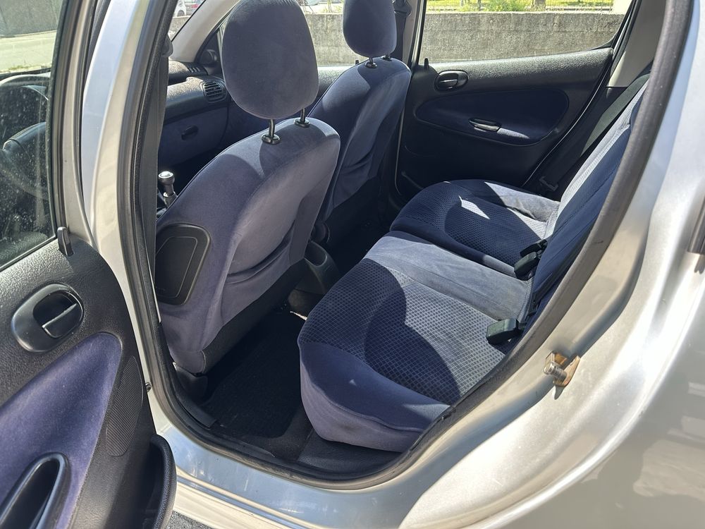 Peugeot 206 1.4 HDI BLAK & SILVER