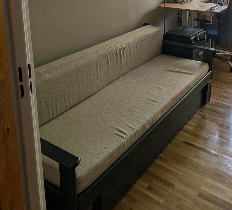 Łóżko drewniane sosnowe z szufladą i materacem 140x190 rozkładane