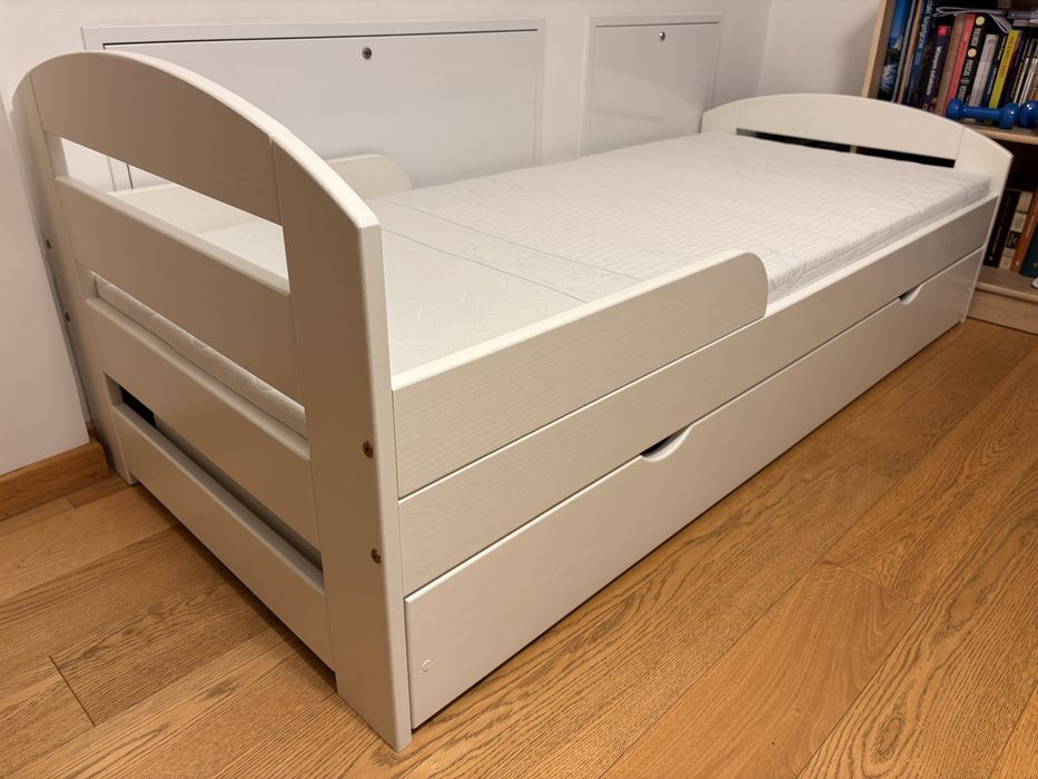 Łóżko drewniane 180x80 dziecięce młodzieżowe