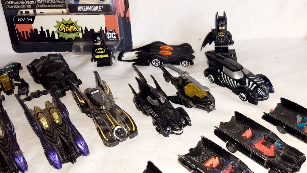 Miniaturas Batmobile várias escalas e marcas