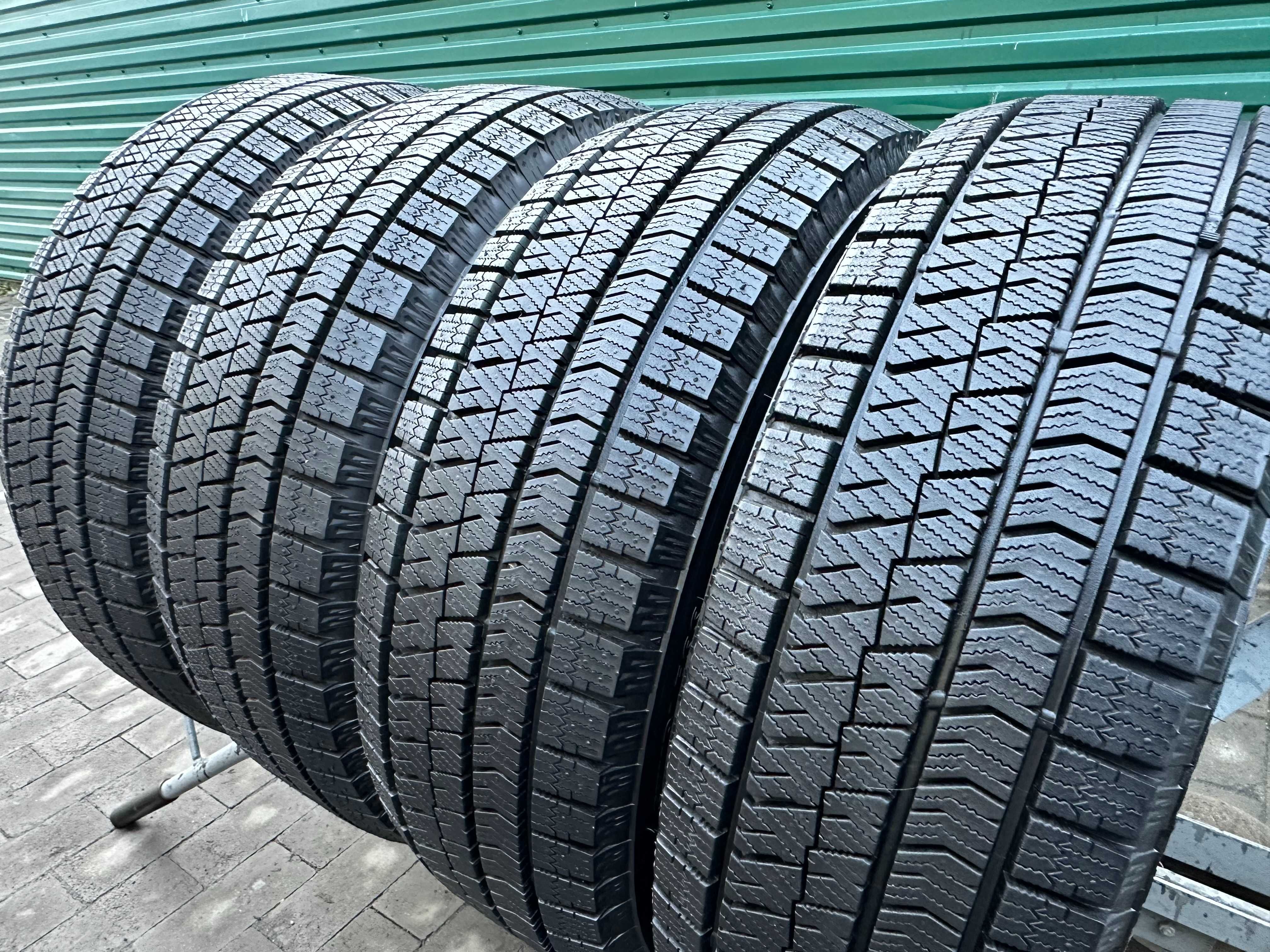 Шини зима 215/65R16 Bridgestone Blizzak ICE 2023рік