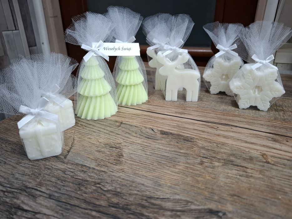 Świąteczne świeczki prezent upominek pod choinkę dekoracja Bożego Naro