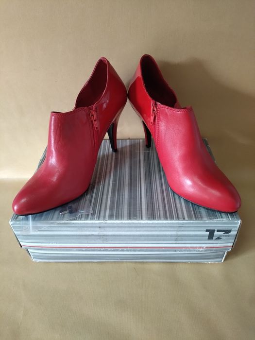 Sapatos tam. 39 - novos