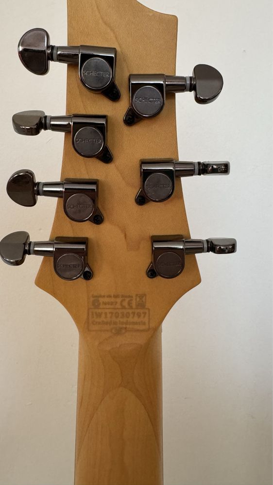Schecter Demon 7 Vintage White gitara elektryczna siedmiostrunowa