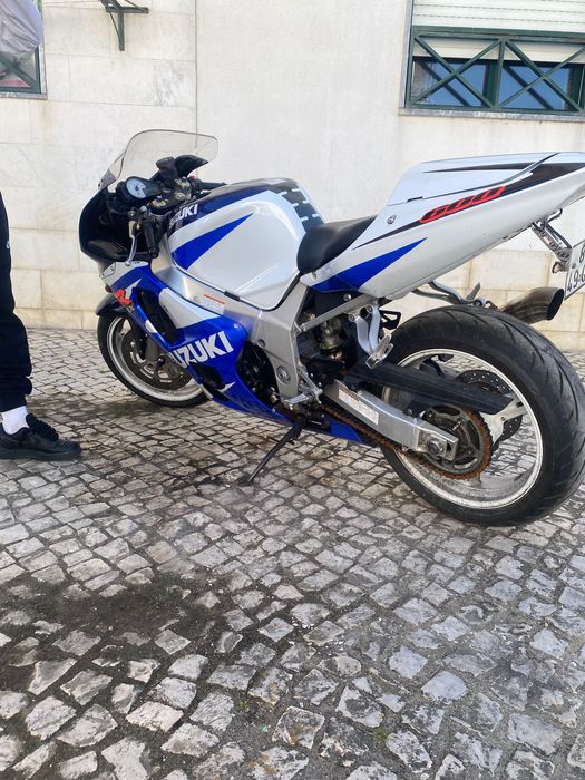 Suzuki gsxr 600 completamente impecável
