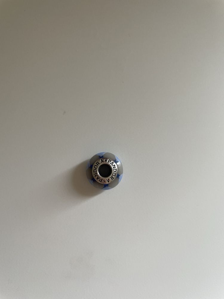 Pandora conta azul e verde