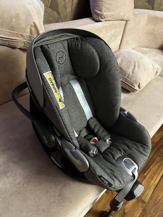 Cybex Cloud Z + база Isofix Base Z — отличное состояние