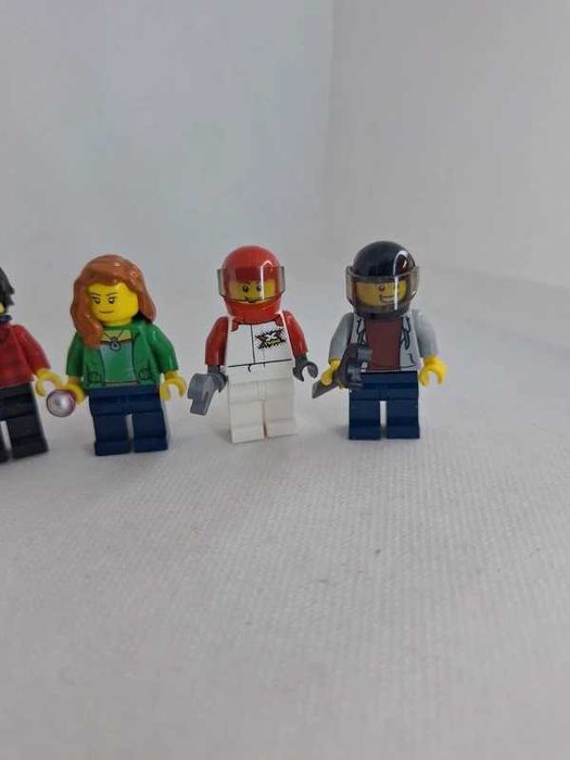 Oryginalne minifigurki lego city 4 sztuki
