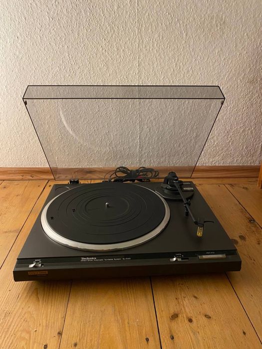 Система Technics SL-D310 + Harman Kardon MAS 100
