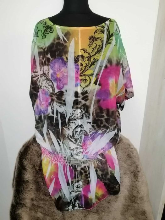 Túnica em voile multicolorida Tam. M
