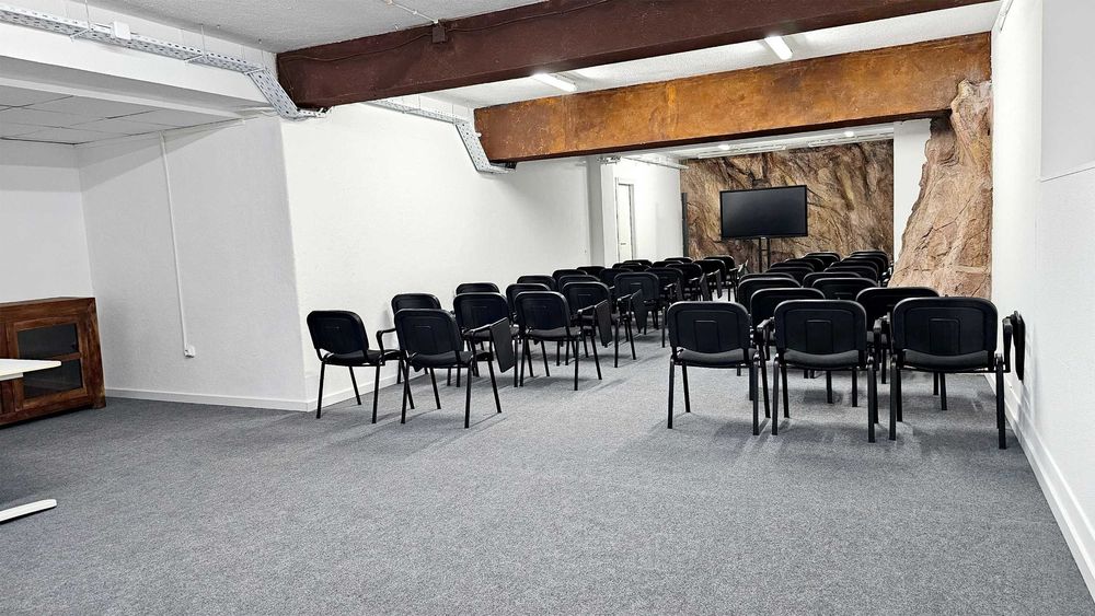 Arrendamento de escritório na Rua Cipriano Dourado, 20 -b