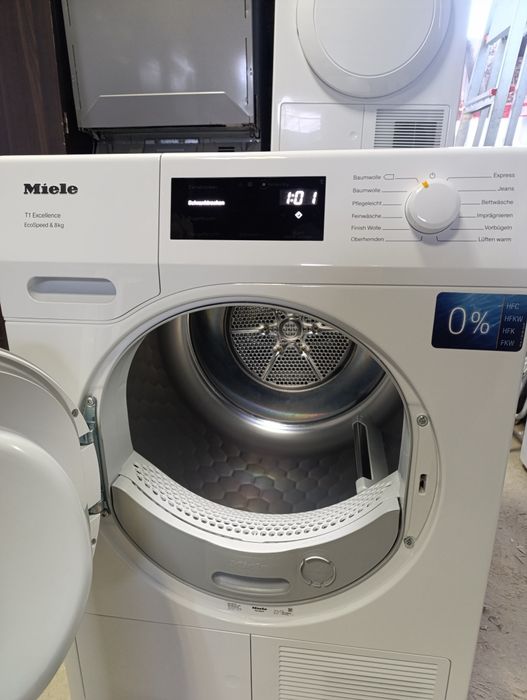 Сушильна машина Miele TED 455 WP