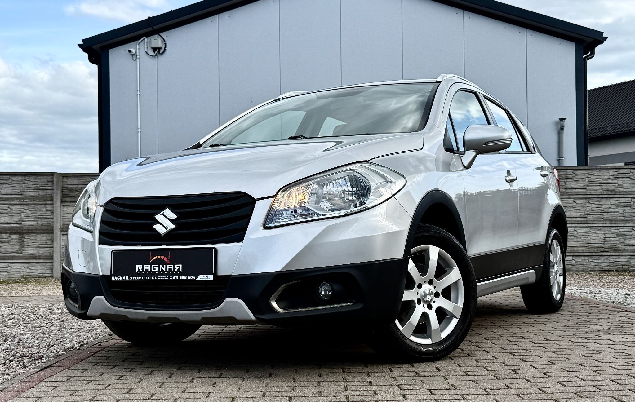 Suzuki SX4 S-Cross 1.6 Diesel BEZWYPADKOWY od 1 właśc KEY LESS GO grzane fotele alufelgi