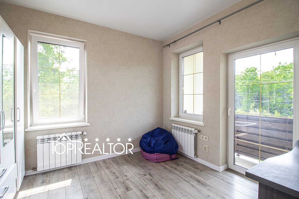 Продам 2-поверховий будинок з ремонтом Флорінка-2 (Флоринка)