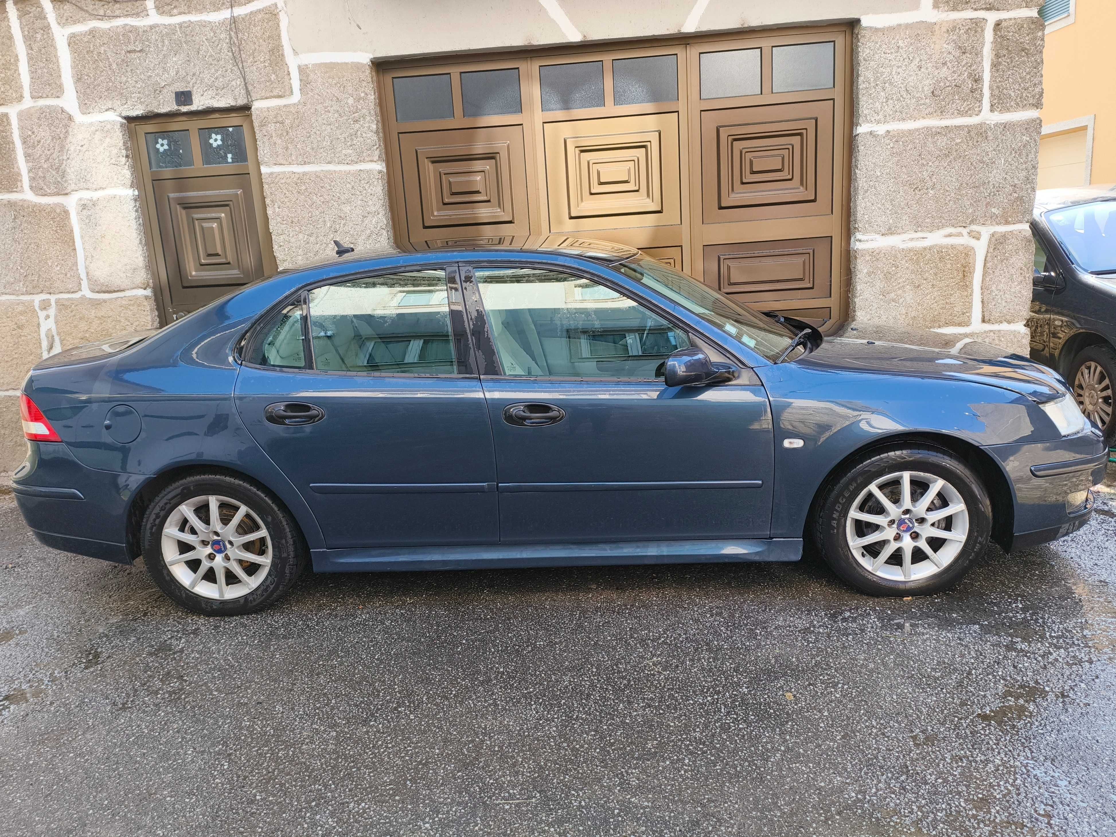 Saab 93 2.2TiD de 2004 para peças