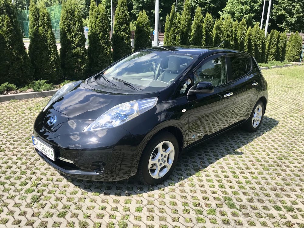 Продам Nissan Leaf SV 24 kw с Webasto