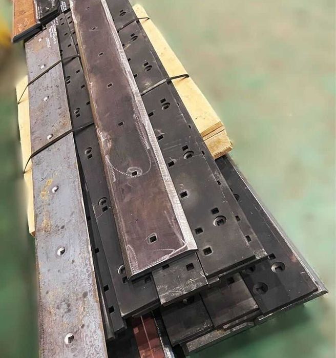 Ніж ковша до техніки Volvo, JCB, CASE, САТ та інш.