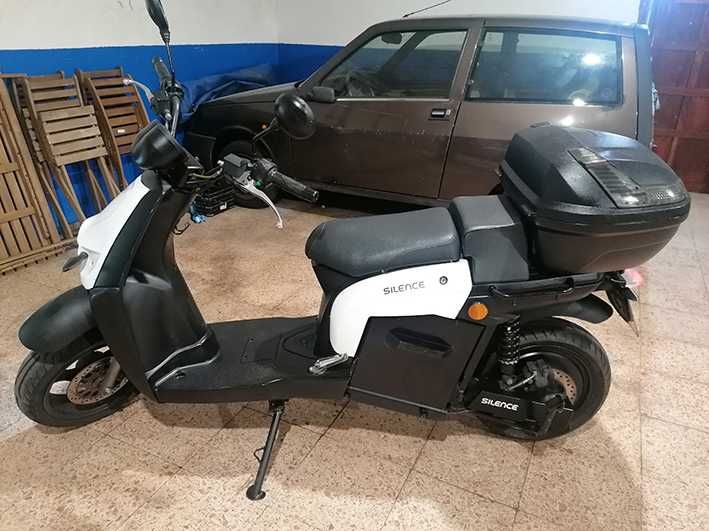 Scooter eléctrica Silence S03